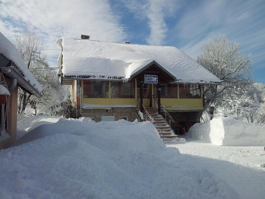 Guest House Family Varda Plitvice Lakes Plitvička Jezera Extérieur photo